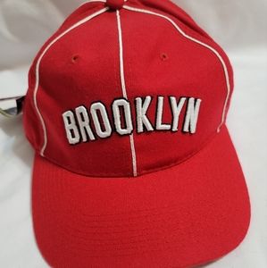 NWT Brooklyn Royal Giants Negro League Baseball Museum fitted Red white black
